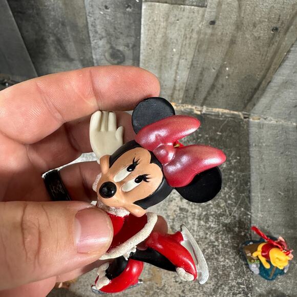 Disney Minnie Mouse Ice skating Ornament Christmas - Picture 4 of 9
